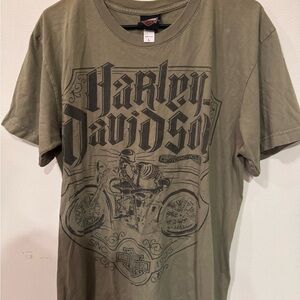 Harley-Davidson shirt